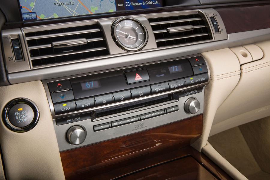  Lexus LS460 2013 года  (фото 59 из 111)